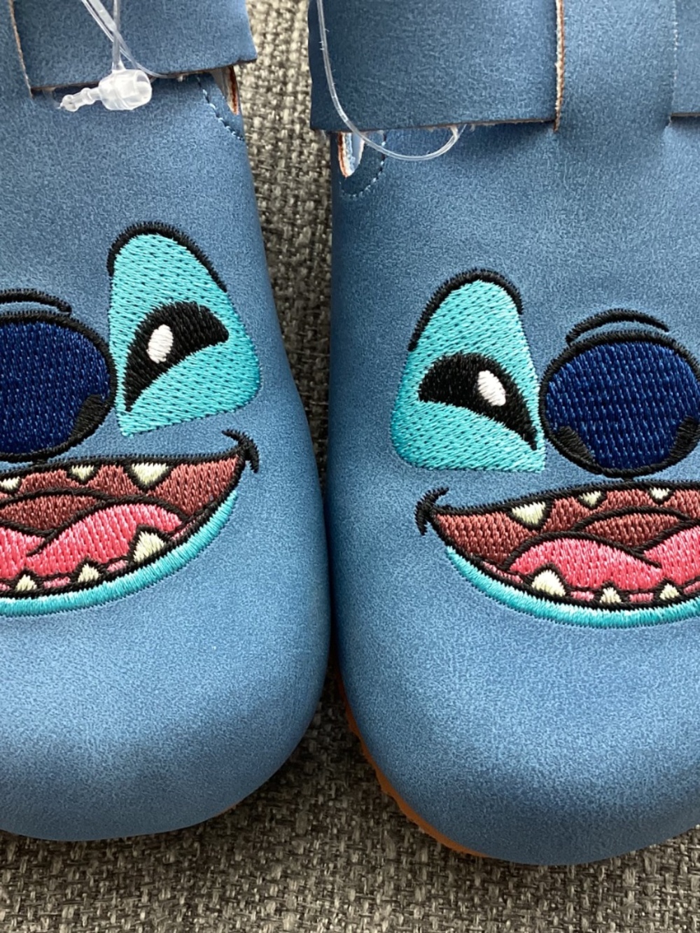 Disney Stitch kid's Clog, size 2 - Picture 6 of 8